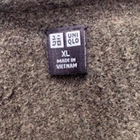 Uniqlo Women's Sleeveless V-Neck Sweater Vest - XL - Picture 3 of 3